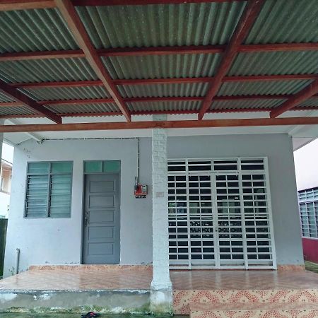 Homestay Wan Z Kuala Terengganu Exterior photo