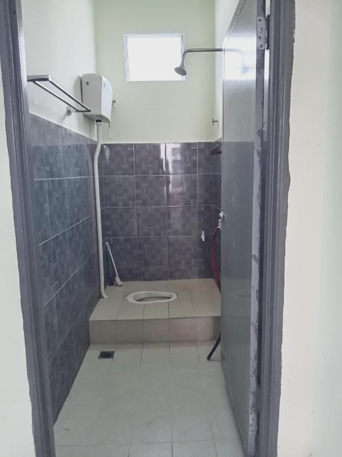 Homestay Wan Z Kuala Terengganu Exterior photo