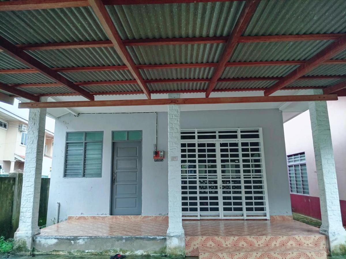 Homestay Wan Z Kuala Terengganu Exterior photo